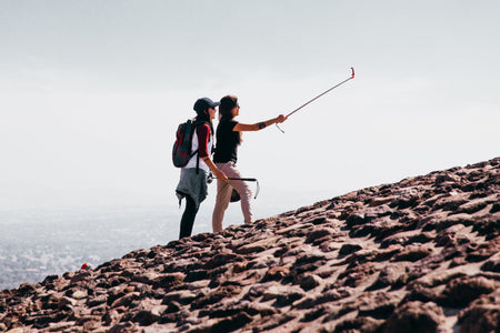 selfie-hikers